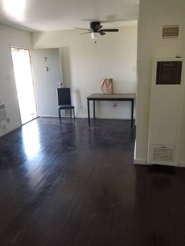 Apartment for rent at 14811 Vanowen St #3, Van Nuys, CA 91405