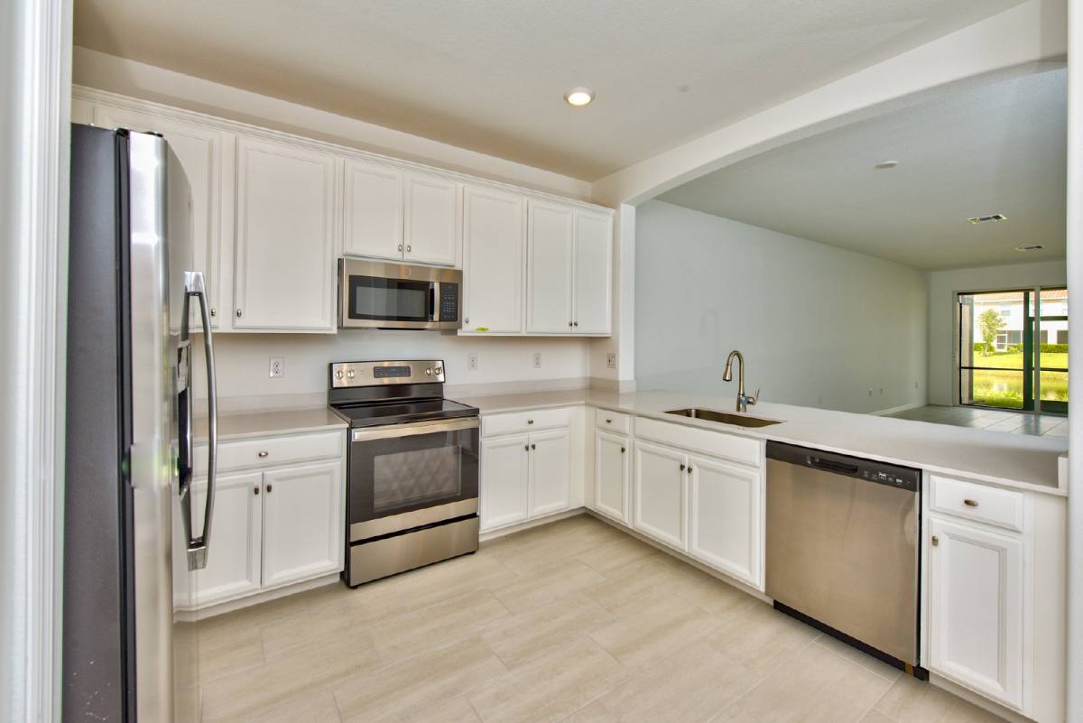 House for rent at 2591 Vine Ave, Naples, FL 34120