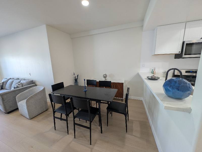 Condo for rent at 11035 Moorpark St, North Hollywood, CA 91602