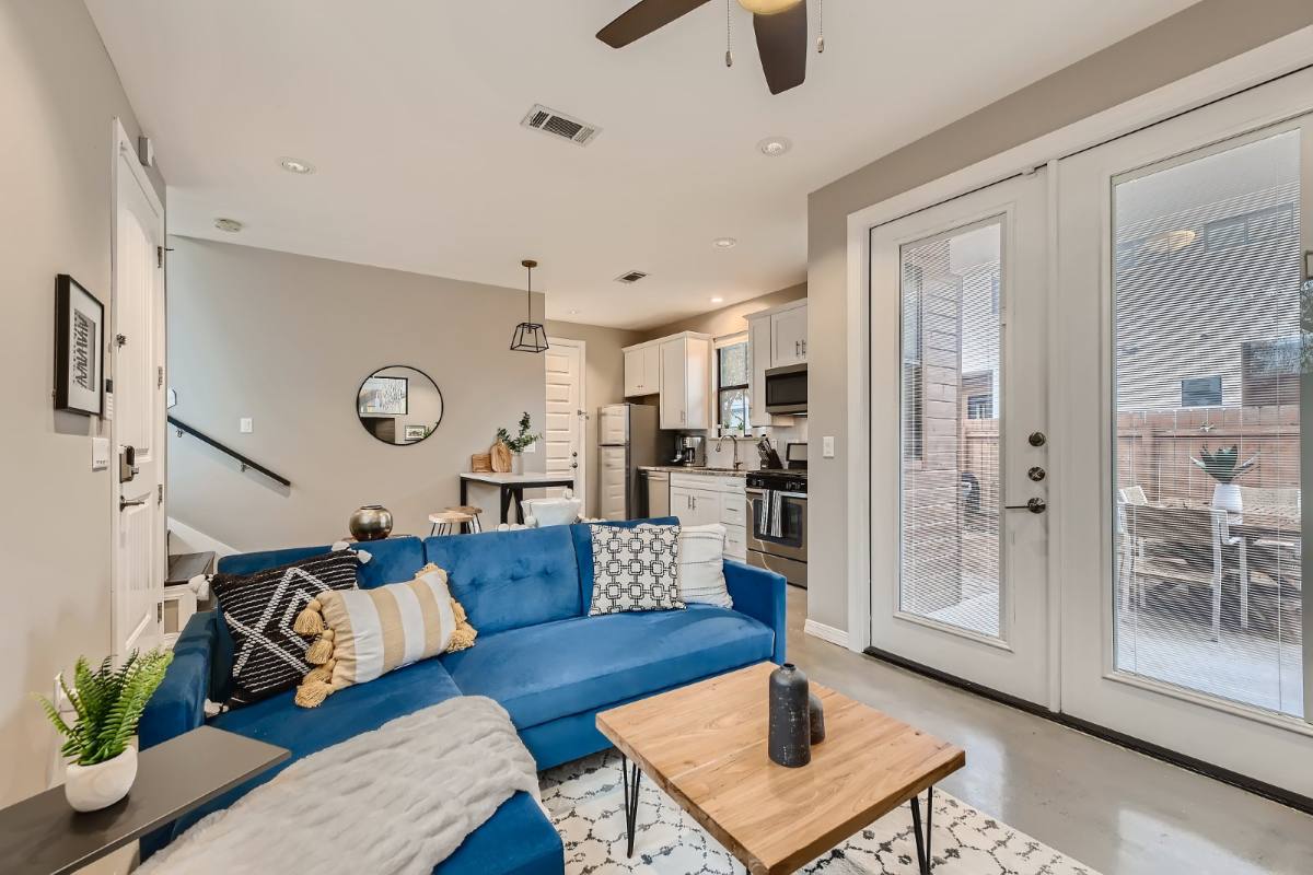 Townhouse for rent at 904 E 2nd St #B, Austin, TX 78702