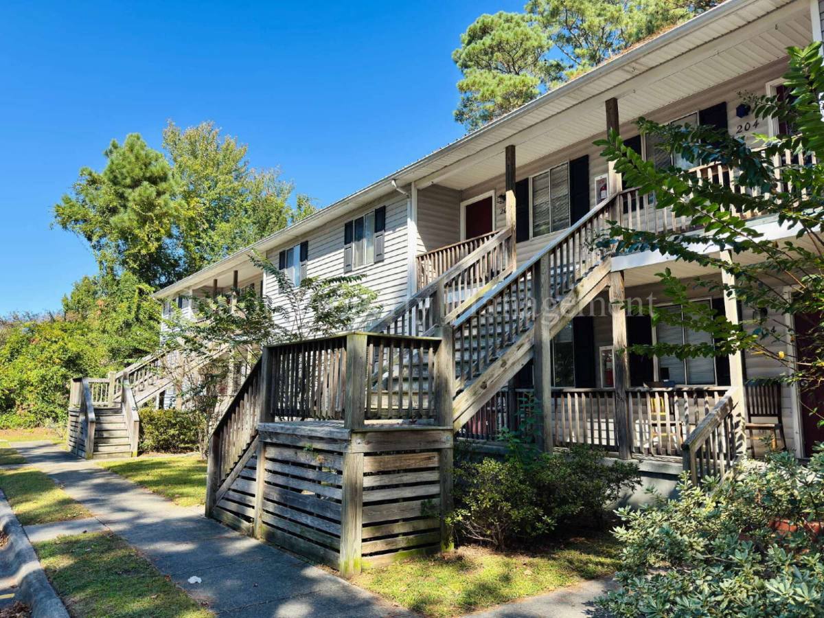 Apartment for rent at 107 Lullwater Dr #201, Wilmington, NC 28403