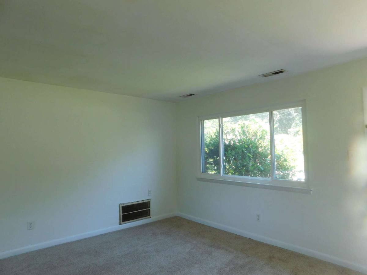 House for rent at 3825 Annie Lane, Virginia Beach, VA 23452