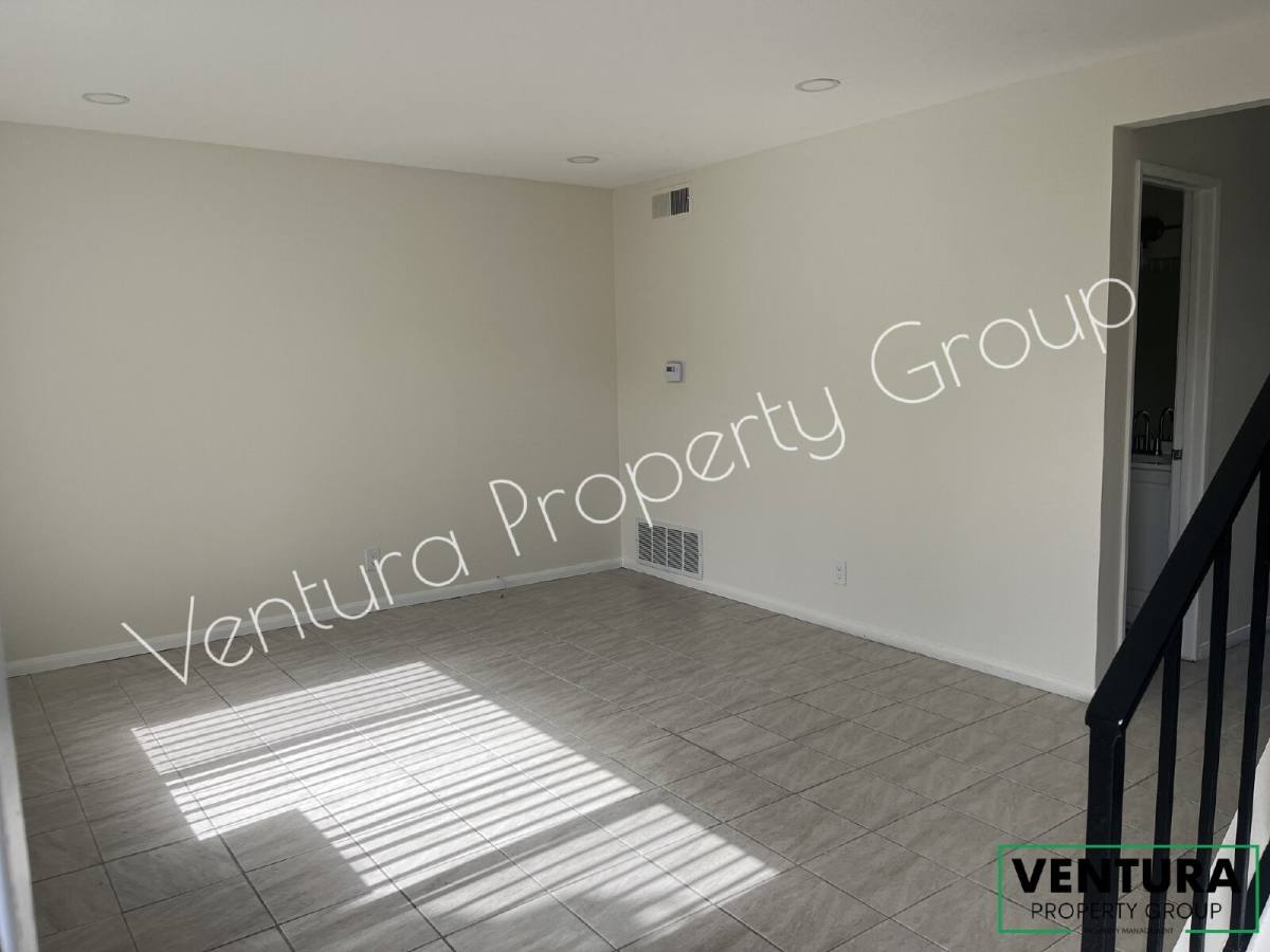 Apartment for rent at 520 S I St #3, Oxnard, CA 93033