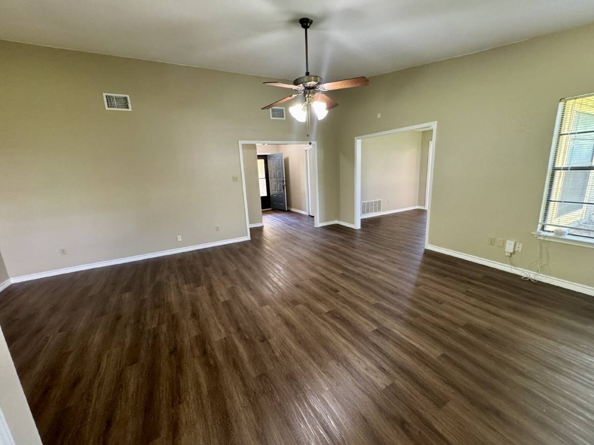 House for rent at 7206 Smokey Hill Rd, Austin, TX 78736