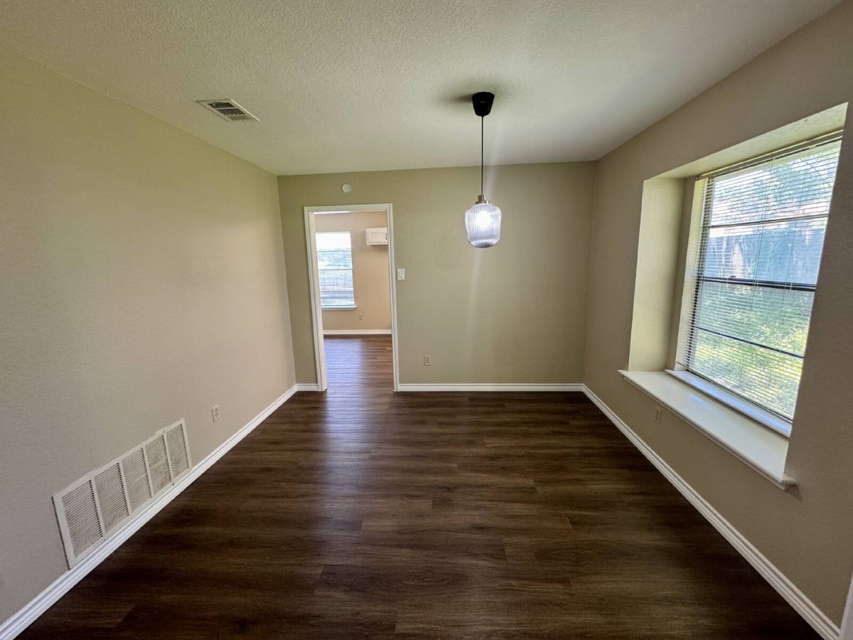 House for rent at 7206 Smokey Hill Rd, Austin, TX 78736