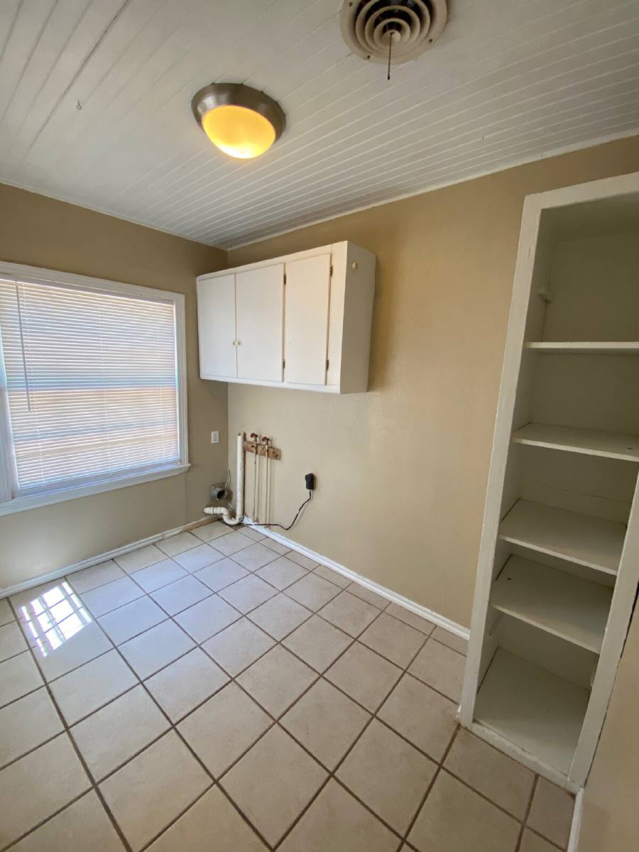Townhouse for rent at 2520 27th St, Lubbock, TX 79410