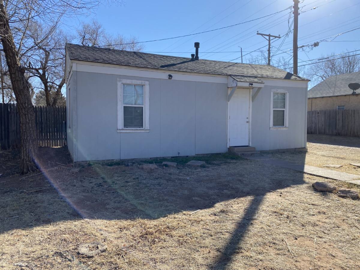 Townhouse for rent at 1925 27th, Lubbock, TX 79411