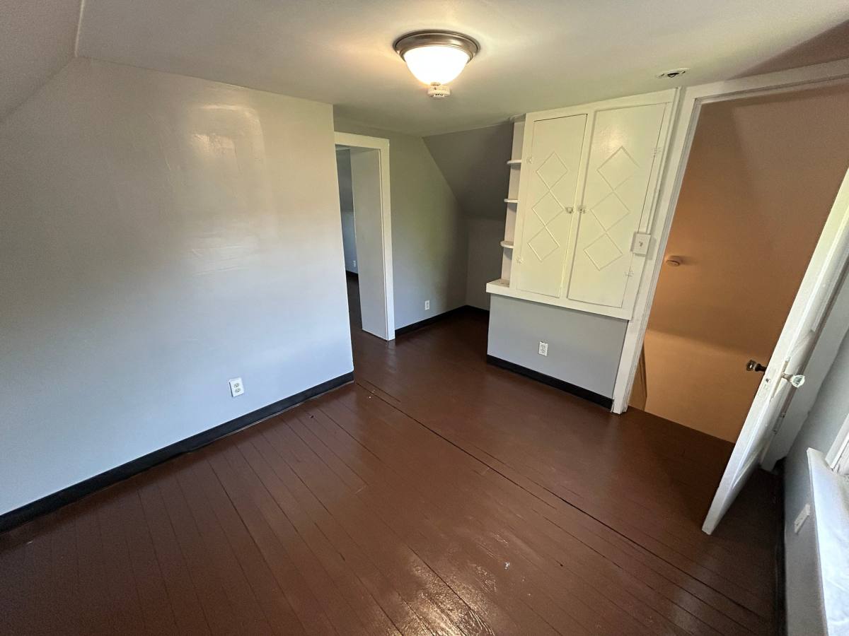 House for rent at 11220 Primrose Ave, Cleveland, OH 44108