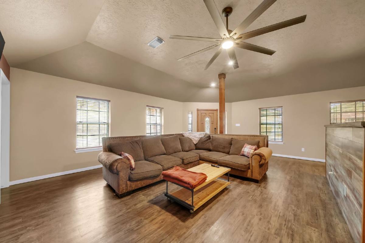 House for rent at 303 Shawnee, Montgomery, TX 77316