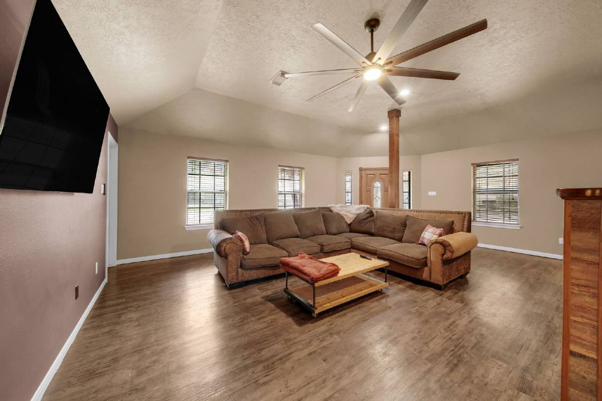 House for rent at 303 Shawnee, Montgomery, TX 77316
