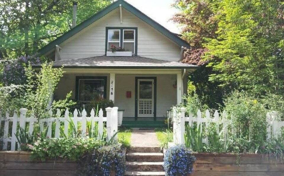 House for rent at 2156 Harris St, Eugene, OR 97405