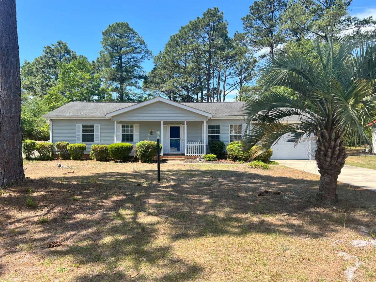 House for rent at 1093 Harbor Dr SW, Calabash, NC 28467