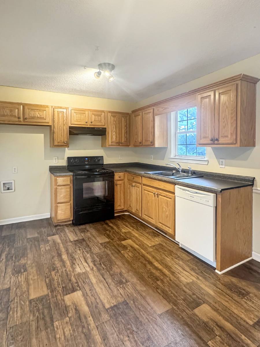 House for rent at 4031 Oliver Dr, Gainesville, GA 30506