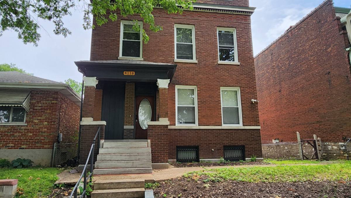 House for rent at 4116 E Iowa Ave, Saint Louis, MO 63118