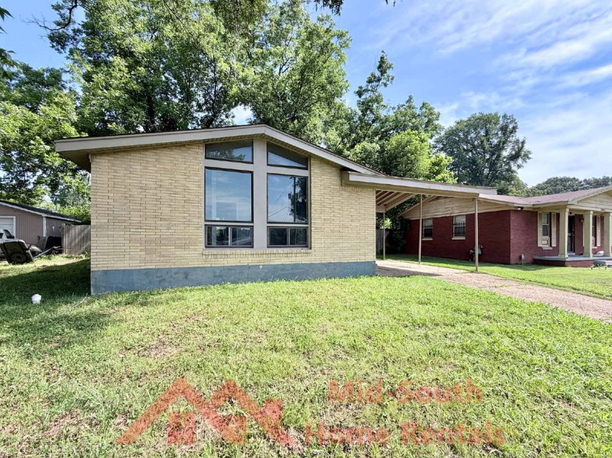 House for rent at 2298 Dells Ave, Memphis, TN 38127