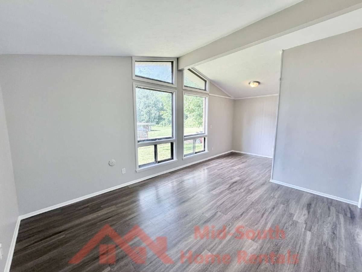 House for rent at 2298 Dells Ave, Memphis, TN 38127