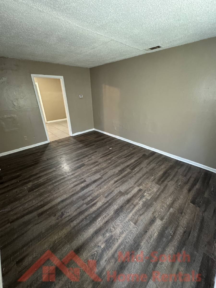 Apartment for rent at 1604 Echles St, Memphis, TN 38111