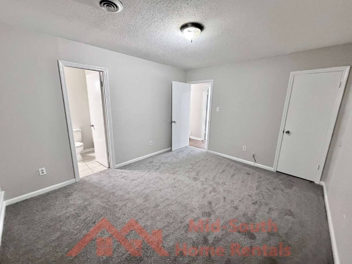 House for rent at 4147 Hallview Dr, Memphis, TN 38128