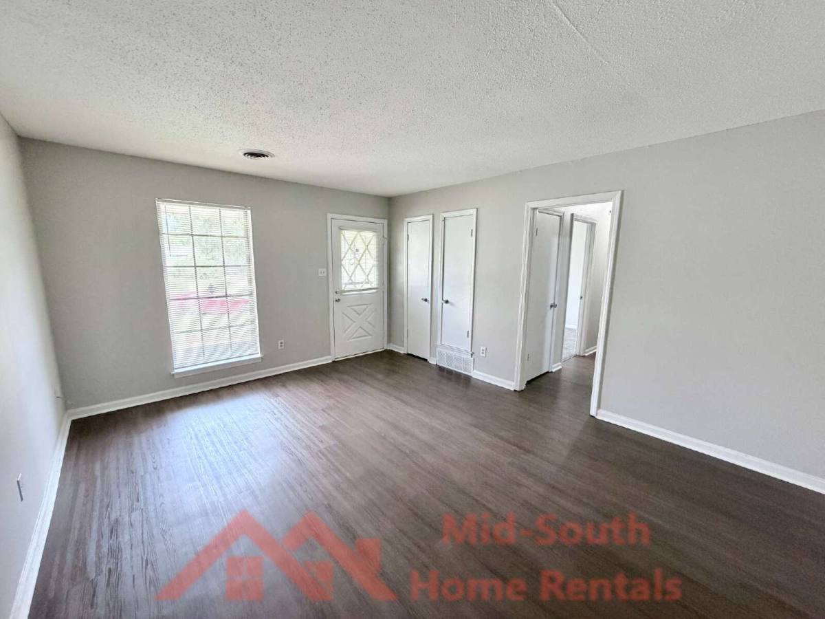 House for rent at 4147 Hallview Dr, Memphis, TN 38128