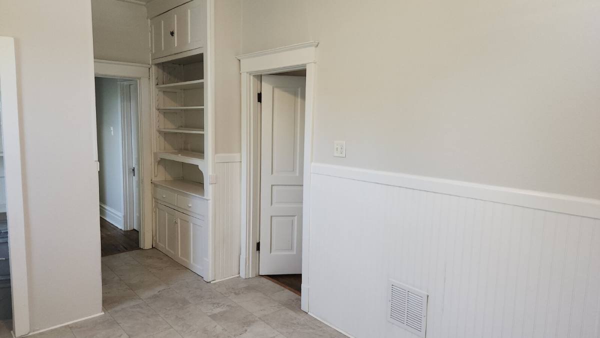 Townhouse for rent at 3721 Iowa Ave, Saint Louis, MO 63118