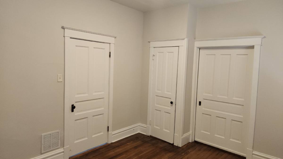 Townhouse for rent at 3721 Iowa Ave, Saint Louis, MO 63118