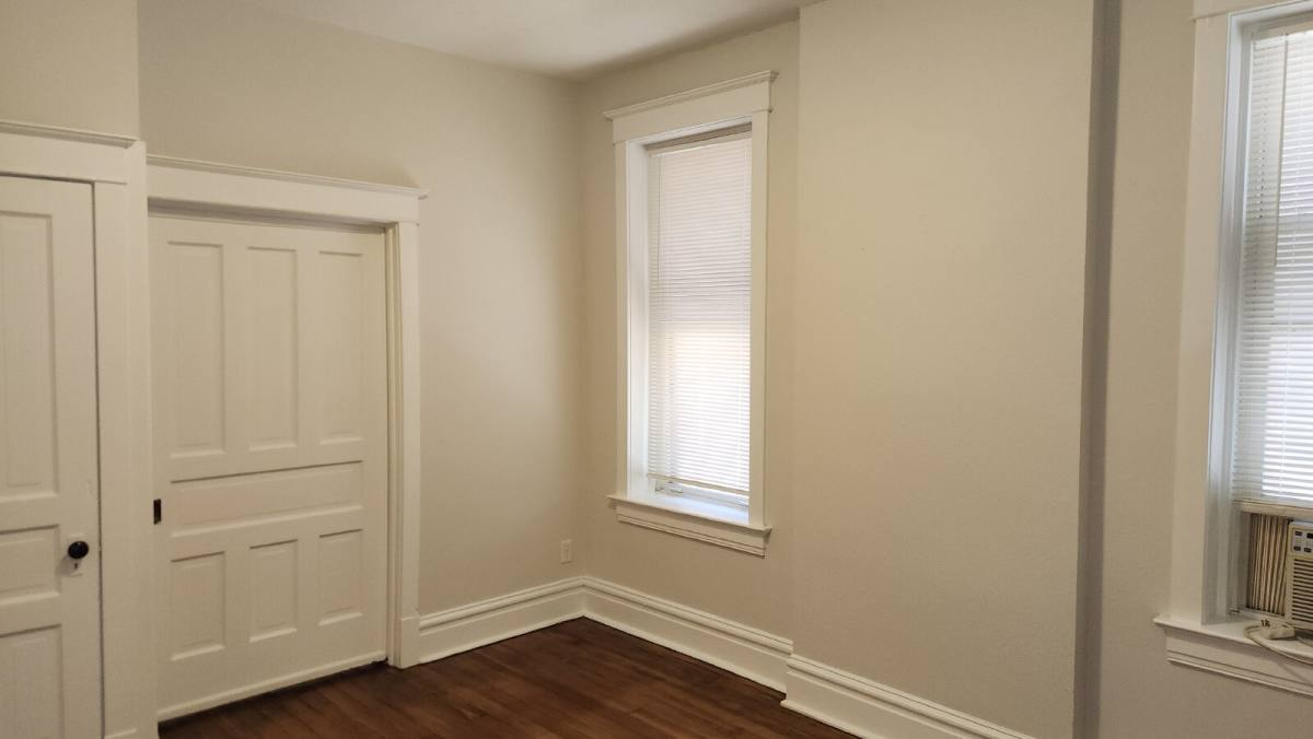 Townhouse for rent at 3721 Iowa Ave, Saint Louis, MO 63118