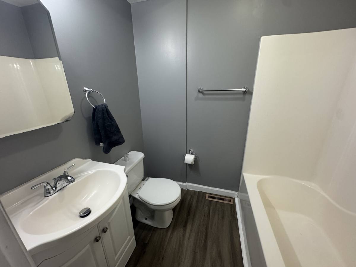 House for rent at 2927 S Glenwood Ave, Springfield, IL 62704