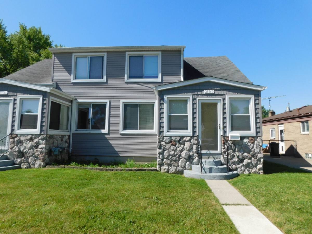 Apartment for rent at 23540 Glenbrook, Saint Clair Shores, MI 48082