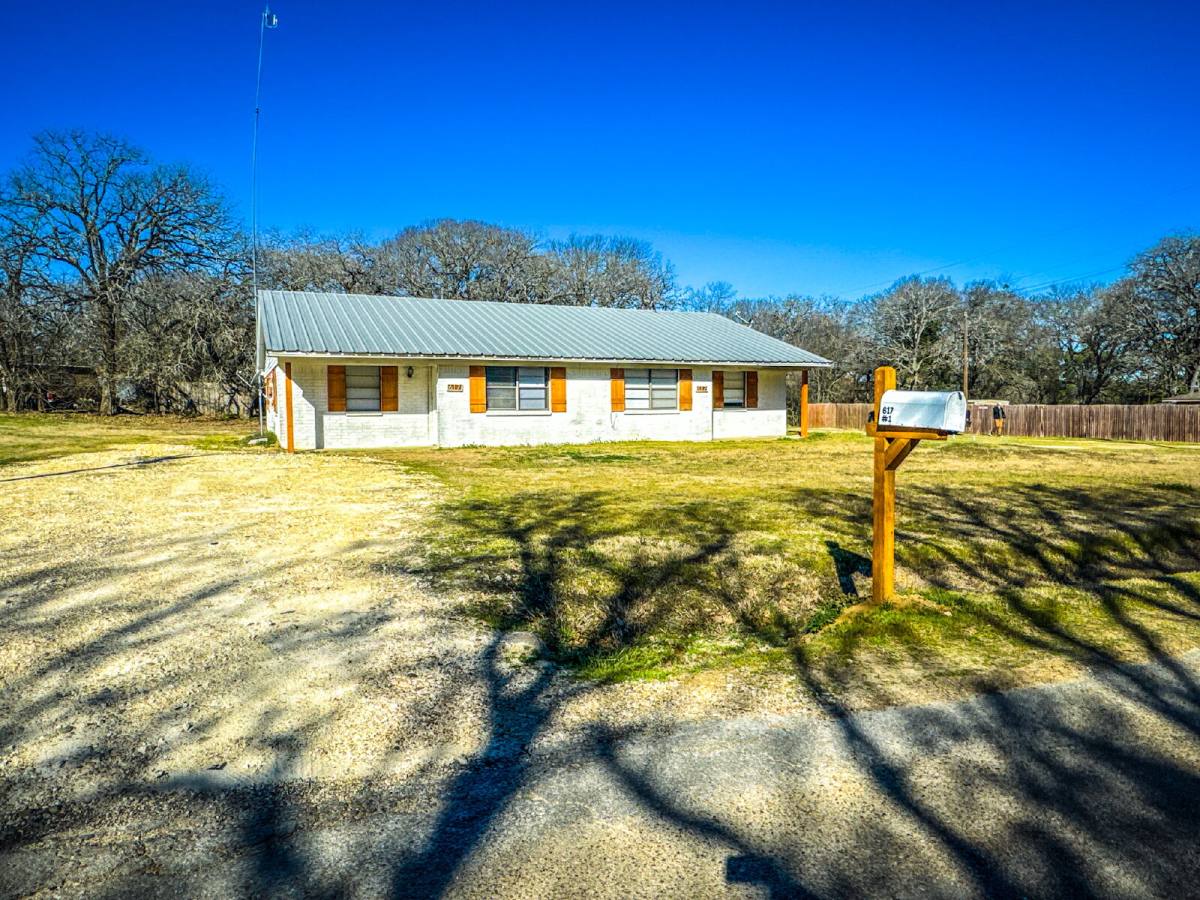 Apartment for rent at 617 County Rd 805A #1, Cleburne, TX 76031