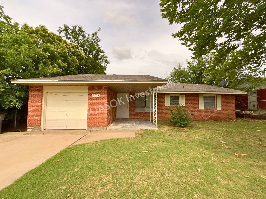 House for rent at 2709 NW Hilltop Dr, Lawton, OK 73507