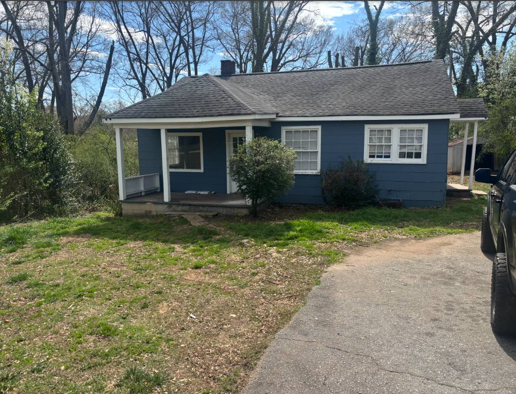 House for rent at 230 W Wood St, Spartanburg, SC 29303
