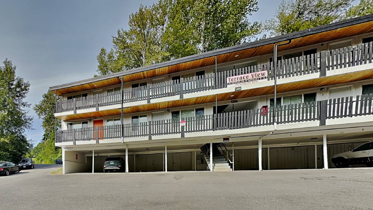Apartment for rent at 102 Summit Ave N #8, Kent, WA 98030