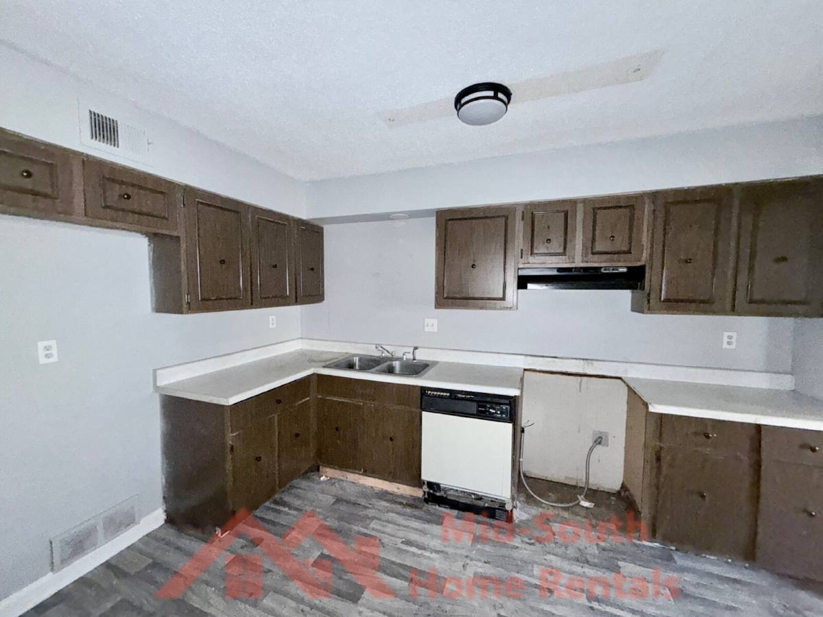 Townhouse for rent at 4016 Socorro Dr, Memphis, TN 38128