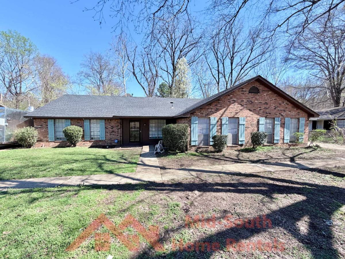 Townhouse for rent at 4016 Socorro Dr, Memphis, TN 38128