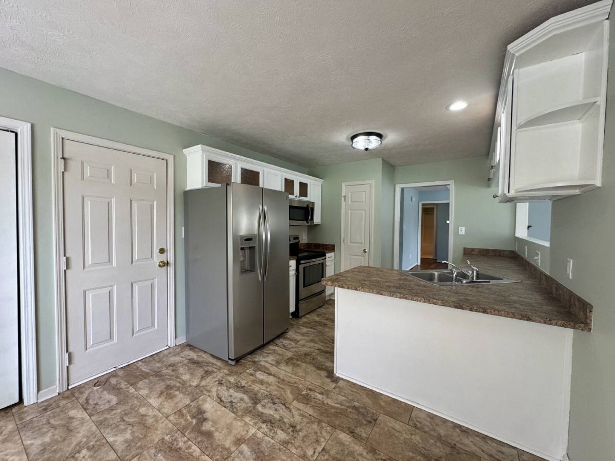 House for rent at 470 Rushmore Court, Raeford, NC 28376