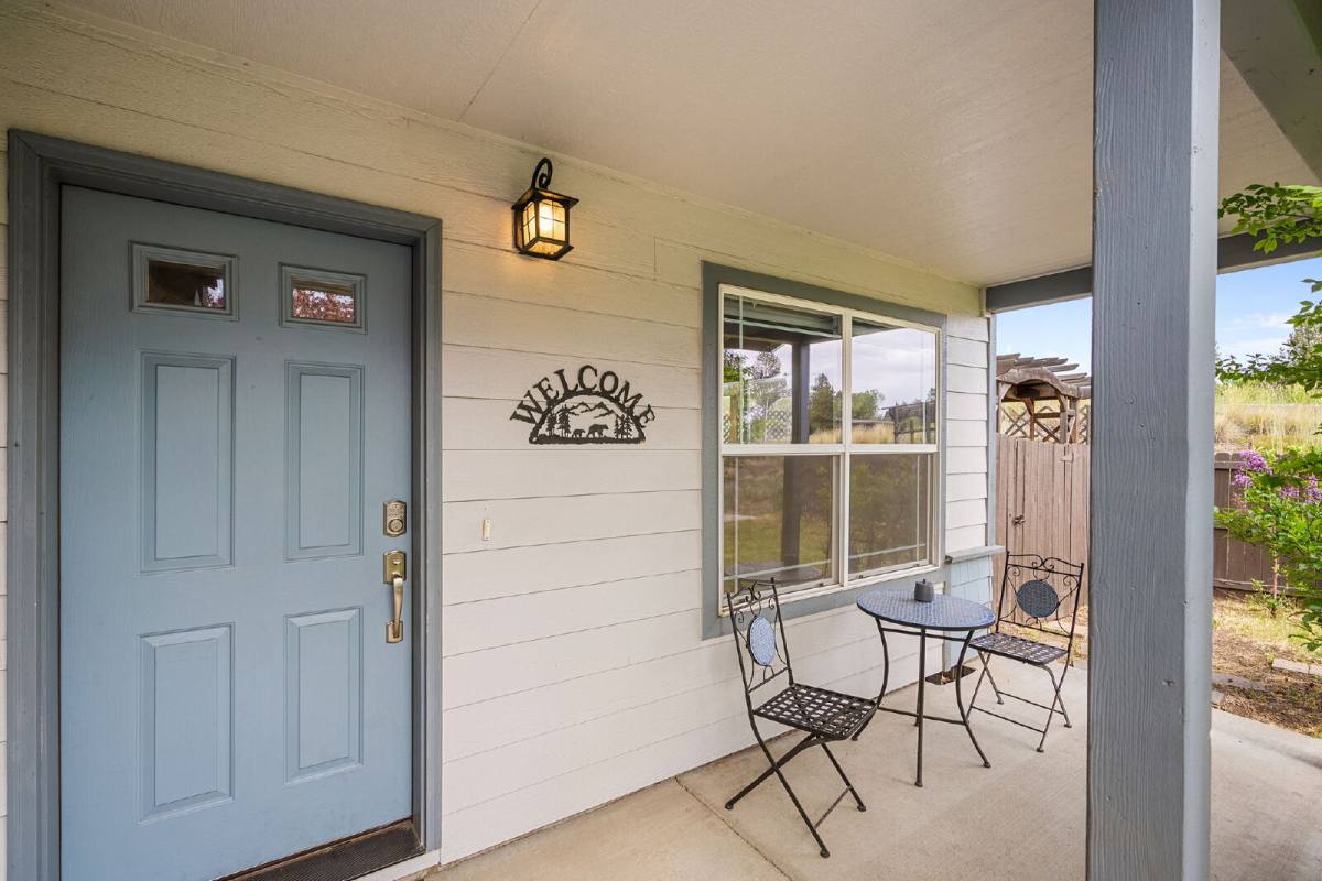 House for rent at 61095 Borden Dr, Bend, OR 97702