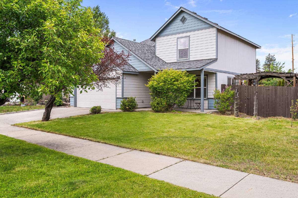 House for rent at 61095 Borden Dr, Bend, OR 97702