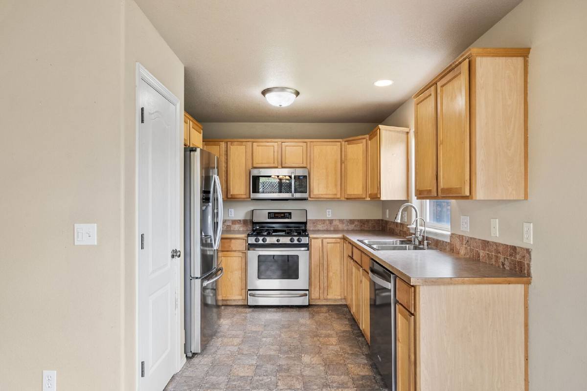 House for rent at 61095 Borden Dr, Bend, OR 97702