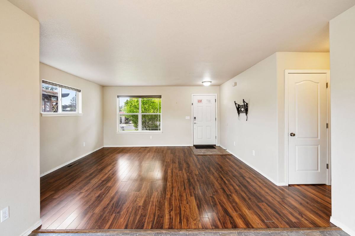 House for rent at 61095 Borden Dr, Bend, OR 97702