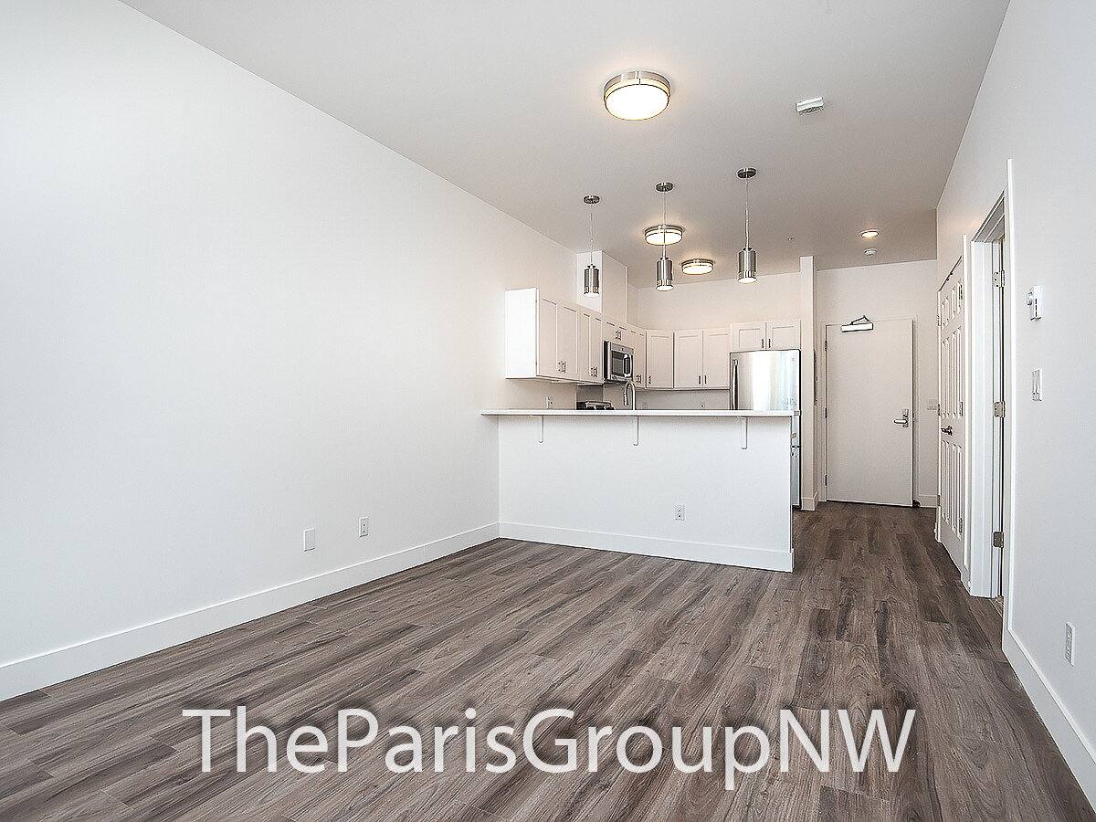 Apartment for rent at 3108 NE 145th St #102, Seattle, WA 98155