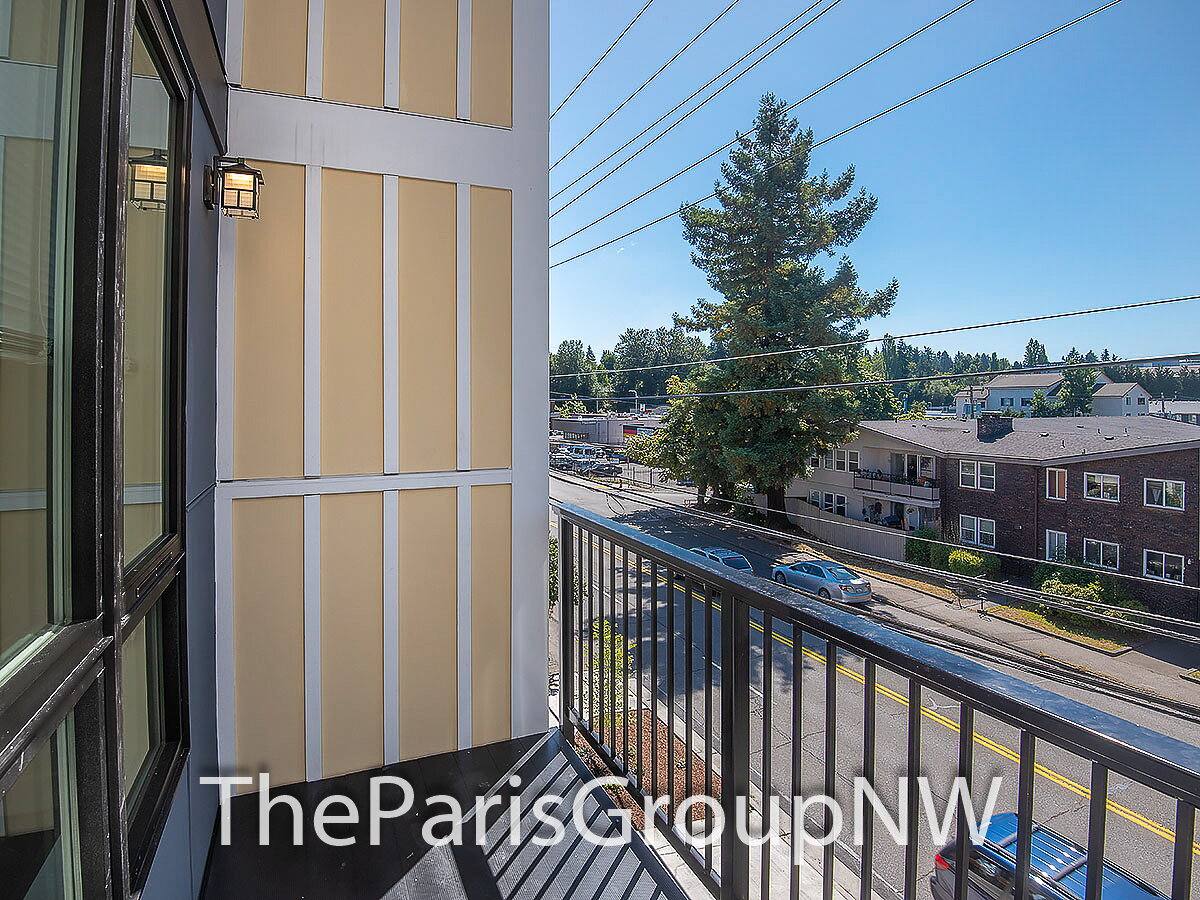 Apartment for rent at 3108 NE 145th St #304, Seattle, WA 98155