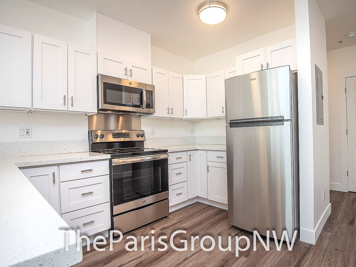 Apartment for rent at 3108 NE 145th St #304, Seattle, WA 98155