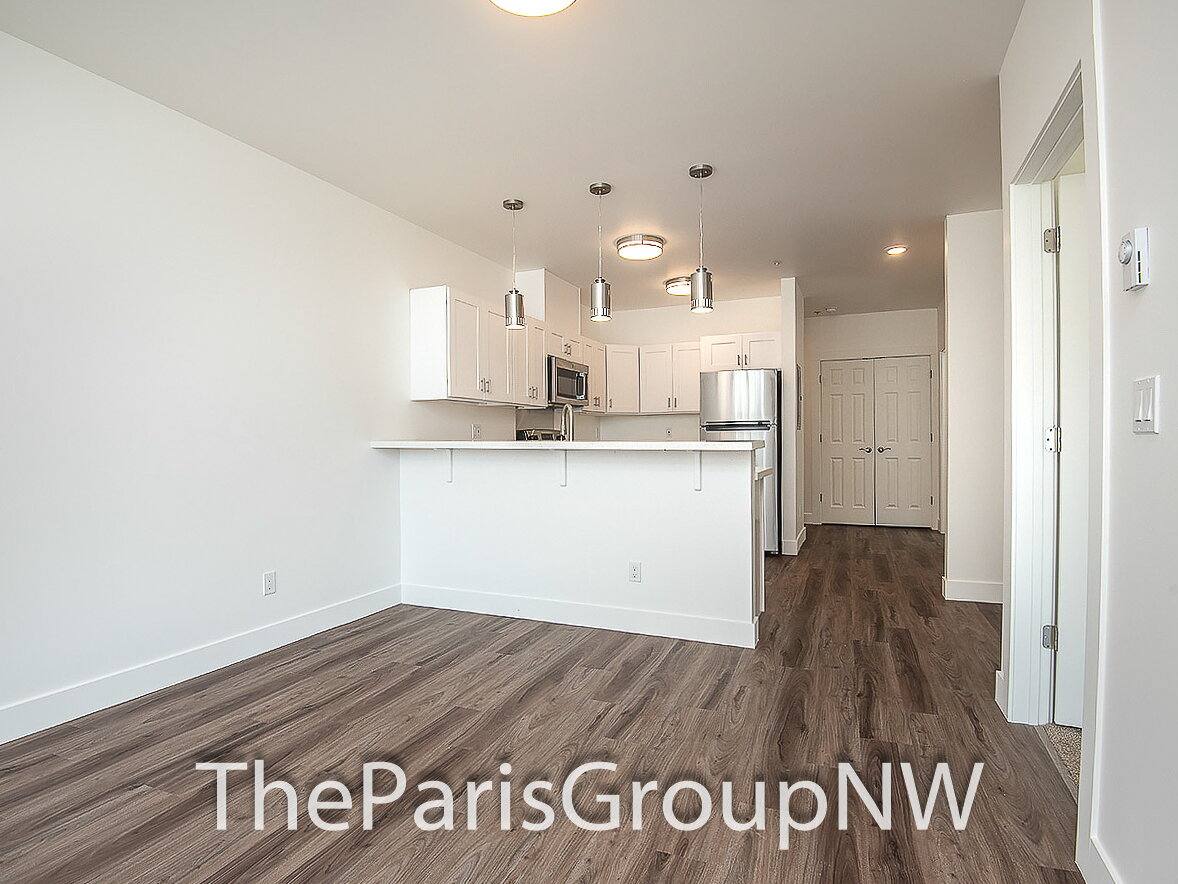 Apartment for rent at 3108 NE 145th St #304, Seattle, WA 98155