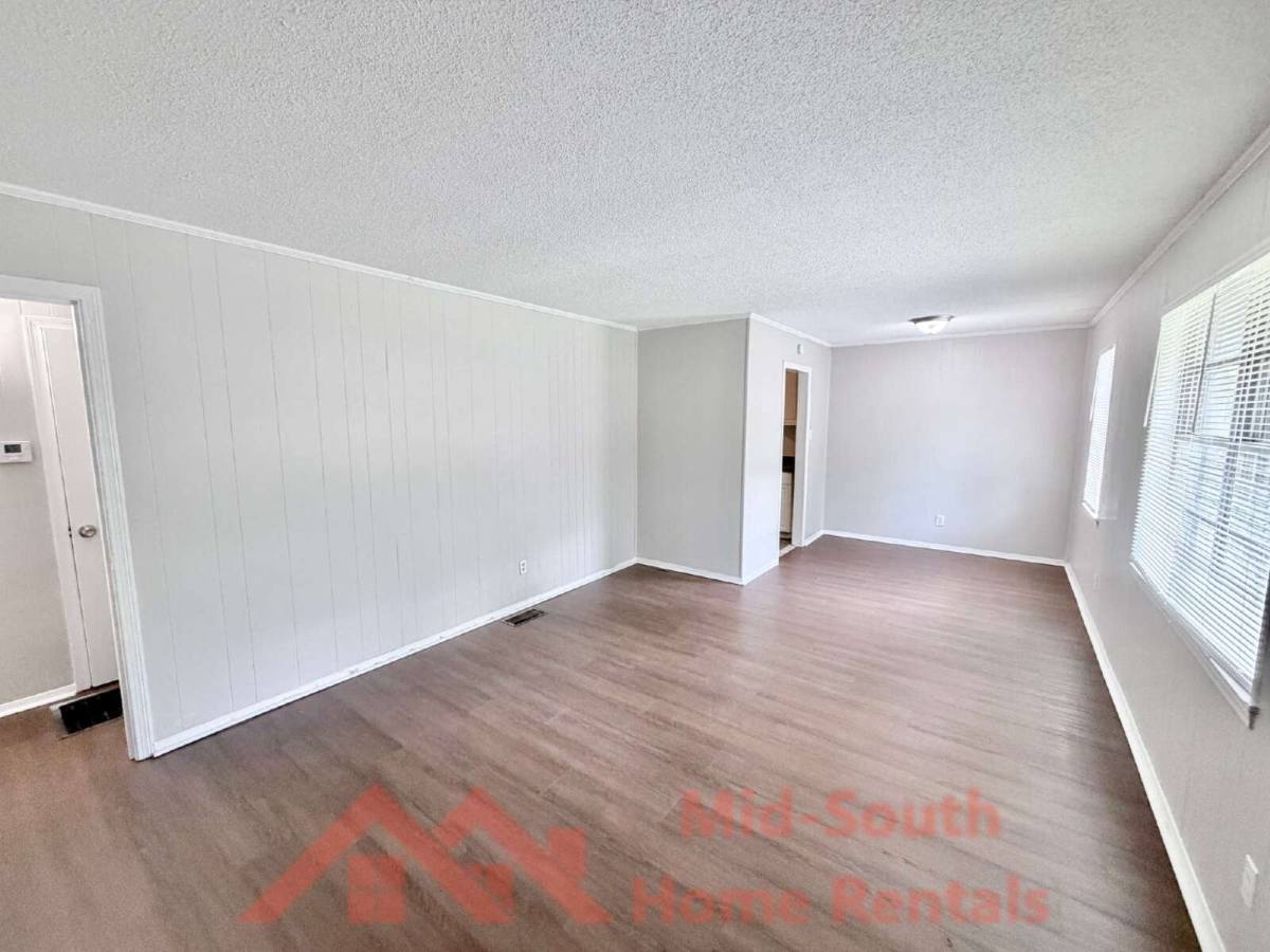 House for rent at 3682 Suzanne Dr, Memphis, TN 38127