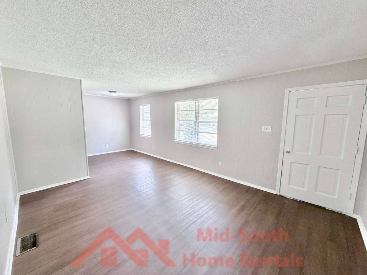House for rent at 3682 Suzanne Dr, Memphis, TN 38127