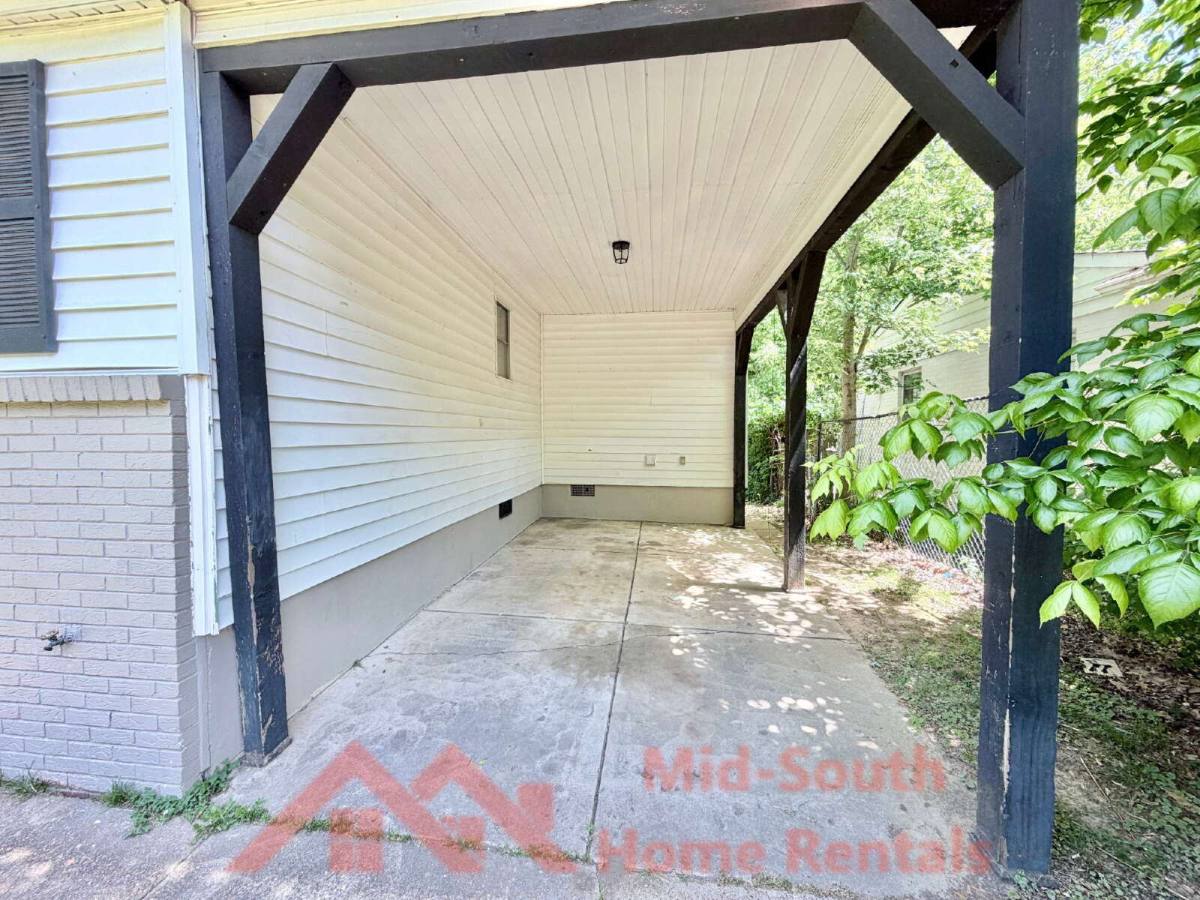 House for rent at 3682 Suzanne Dr, Memphis, TN 38127