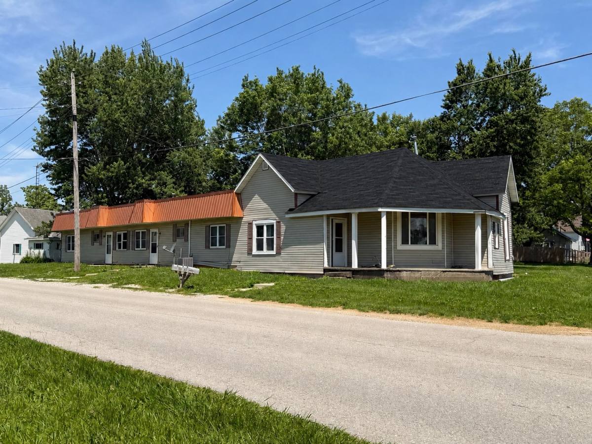 Apartment for rent at 300-304 W Indiana Ave #300, Eaton, IN 47338
