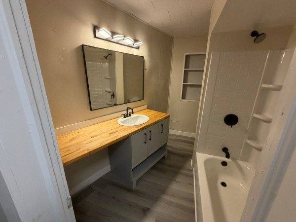 Apartment for rent at 300-304 W Indiana Ave #300, Eaton, IN 47338