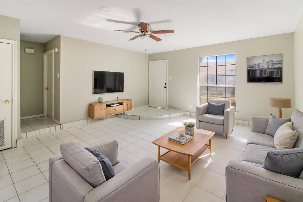 House for rent at 200 E Underpass Ave, McAllen, TX 78501