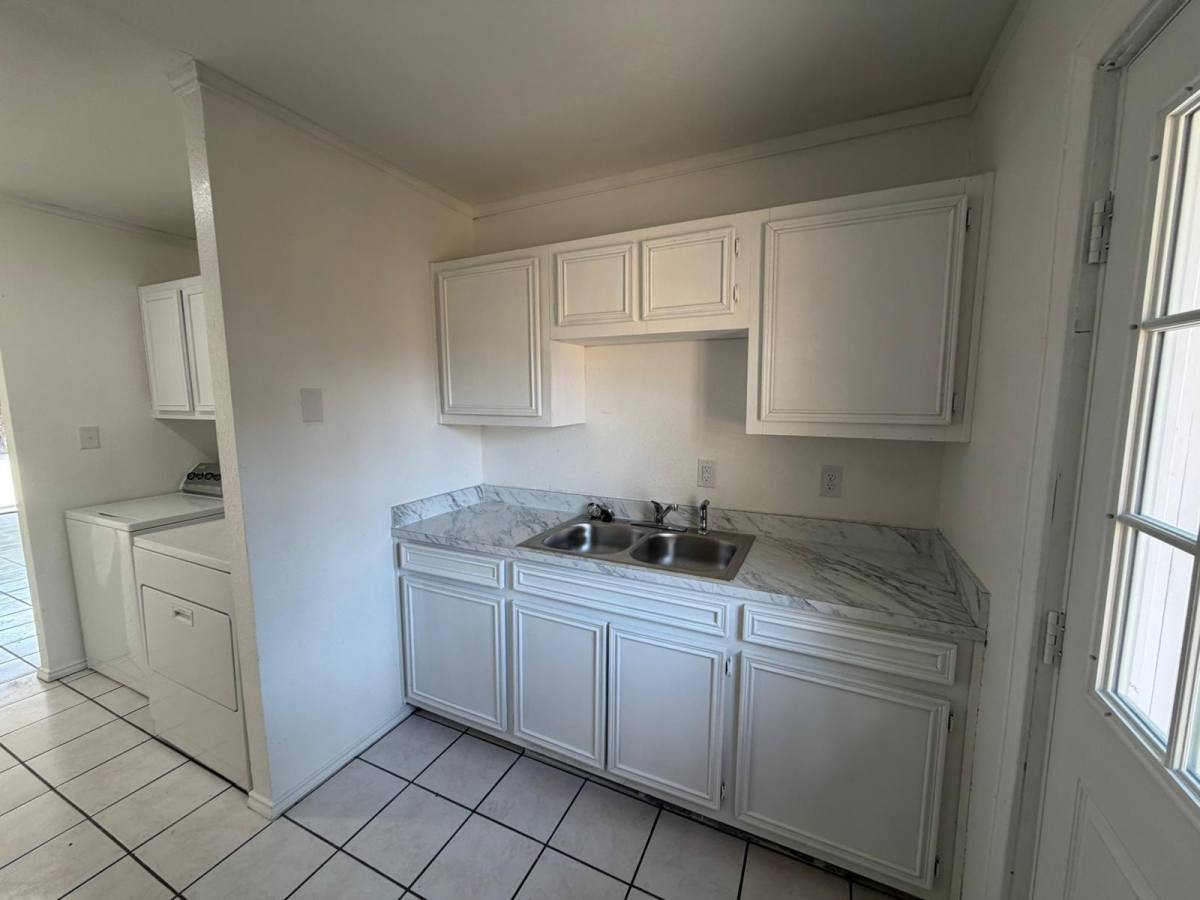 Apartment for rent at 2612 W Mile 17 1 2 Rd #5, Edinburg, TX 78541